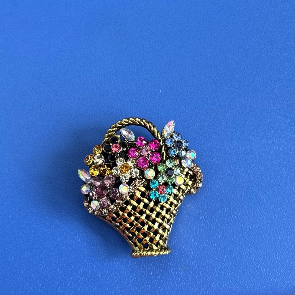 Gold Floral Basket Brooch